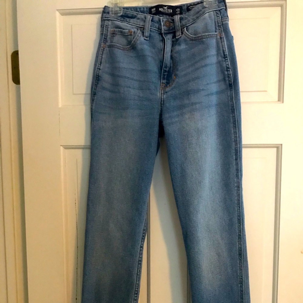 Hollister Ultra High Rise Mom Jean